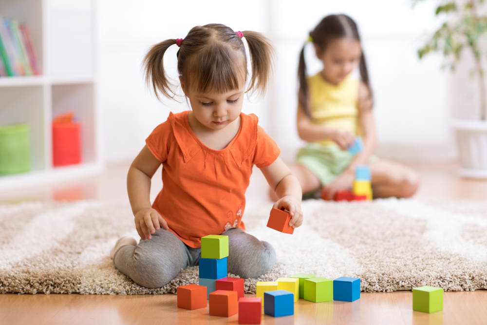 toddlers-play-with-coloured-blocks-critical-illness-insurance-quotation